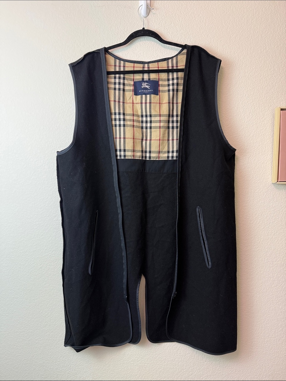 Burberry Black Wool‎ Trench Lining with Iconic Beige Check